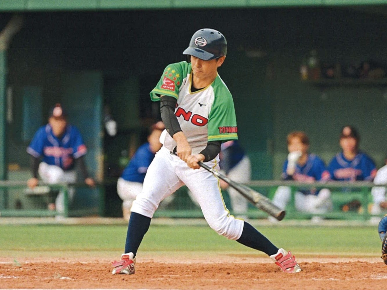 富山日野自動車野球部の試合写真
